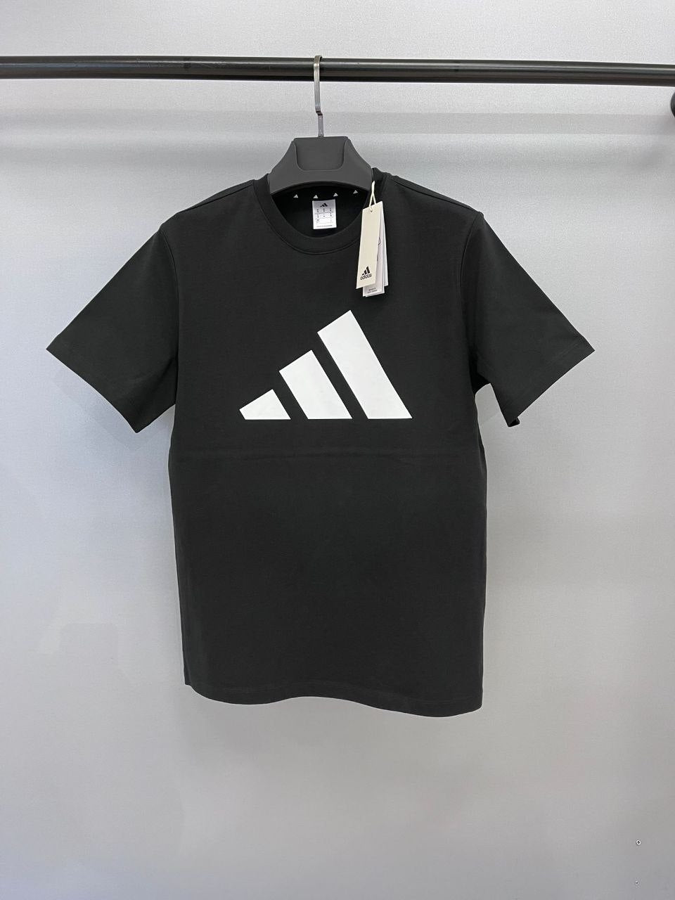 Adidas Tişört
