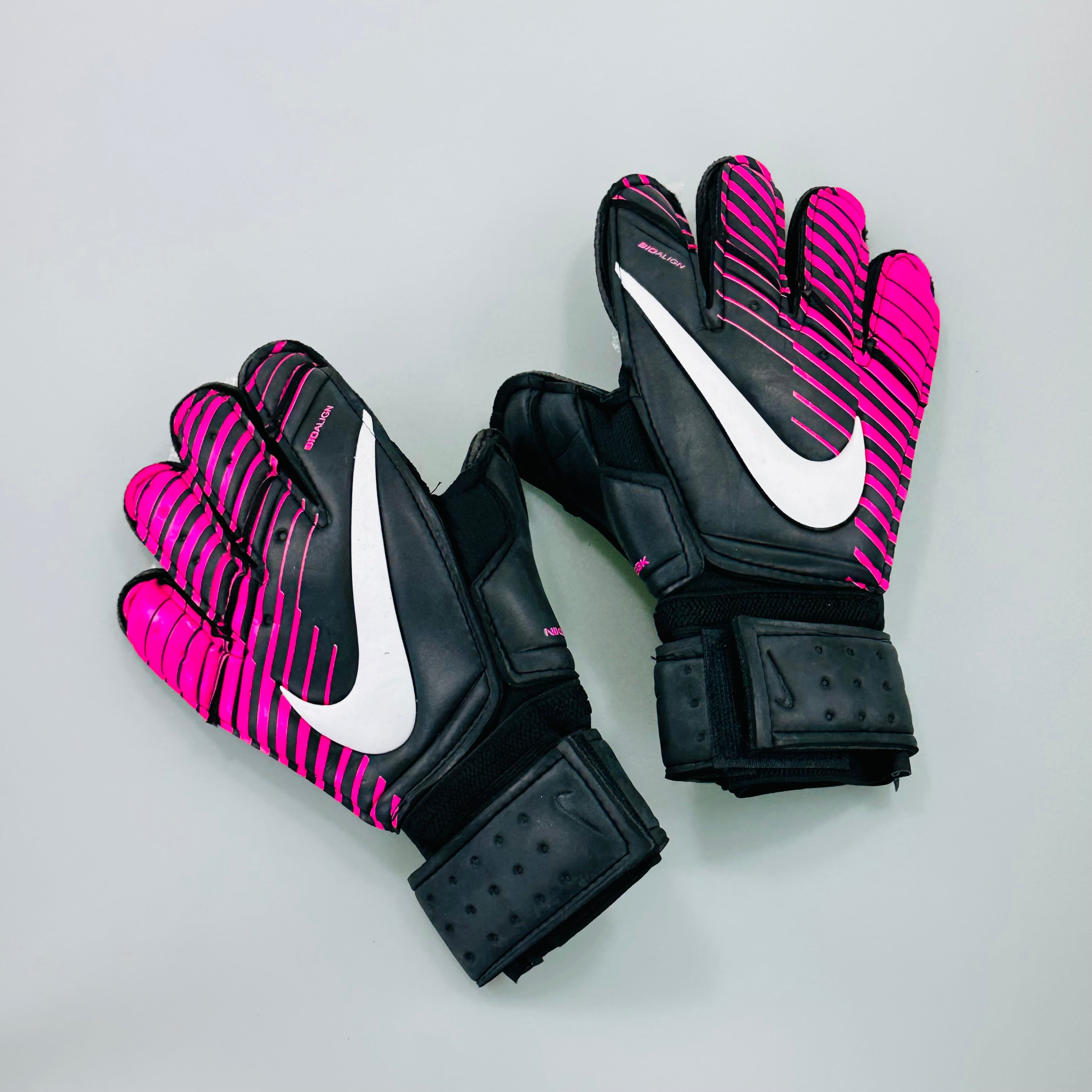 Nike Profesyonel Kaleci Eldiveni