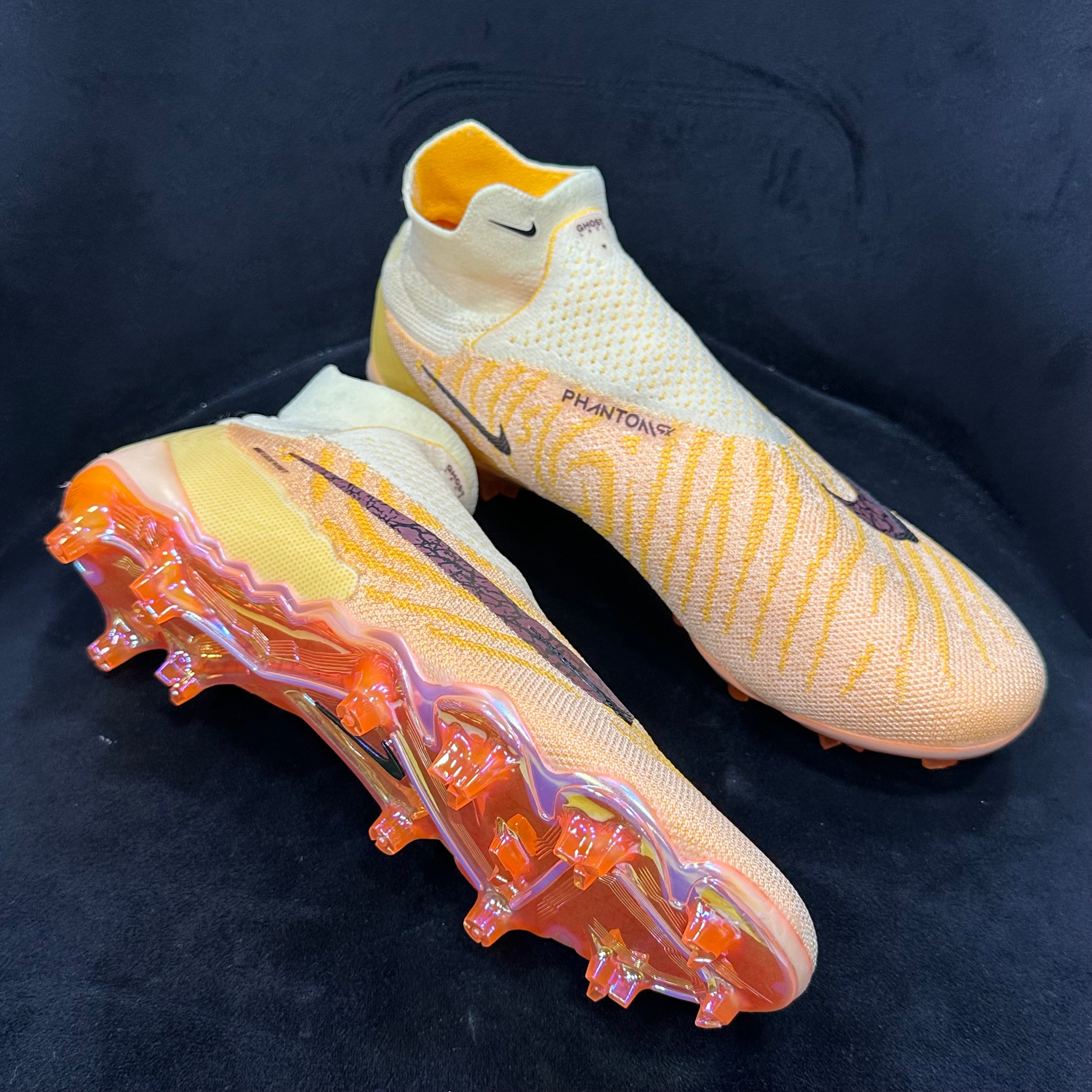 Nike Phantom Elite Seviye Bilekli
