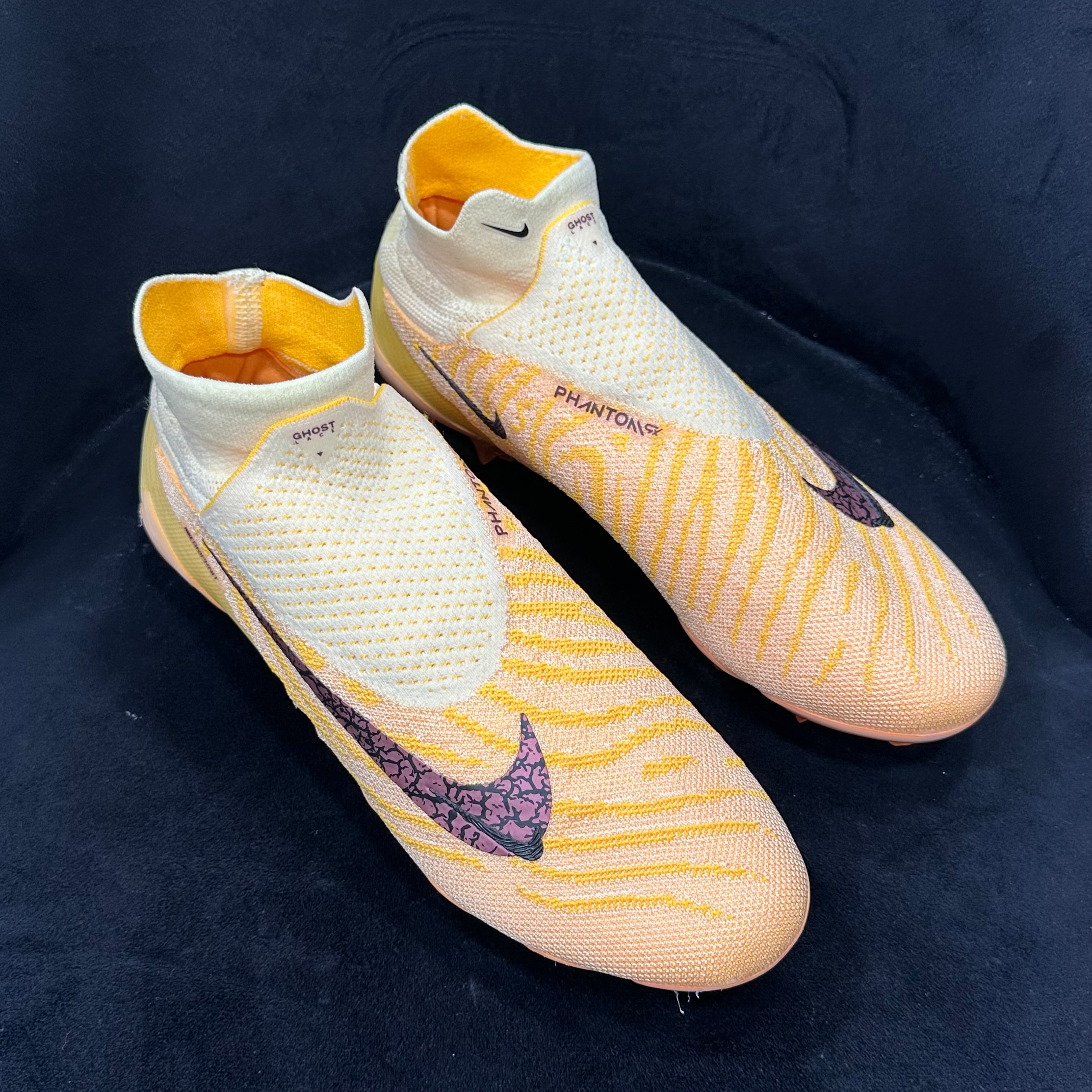 Nike Phantom Elite Seviye Bilekli