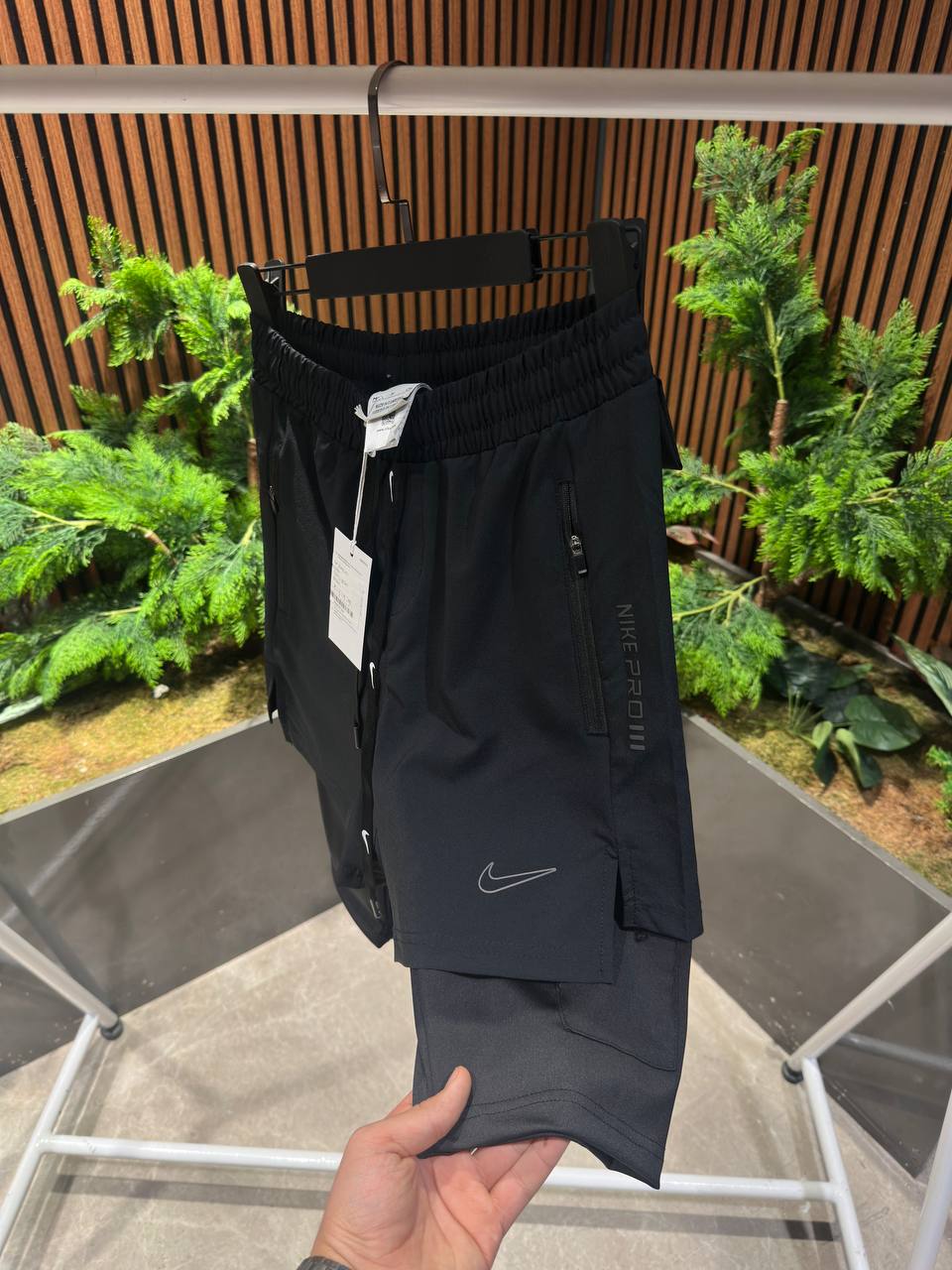 Nike Taytlı Spor Şortu