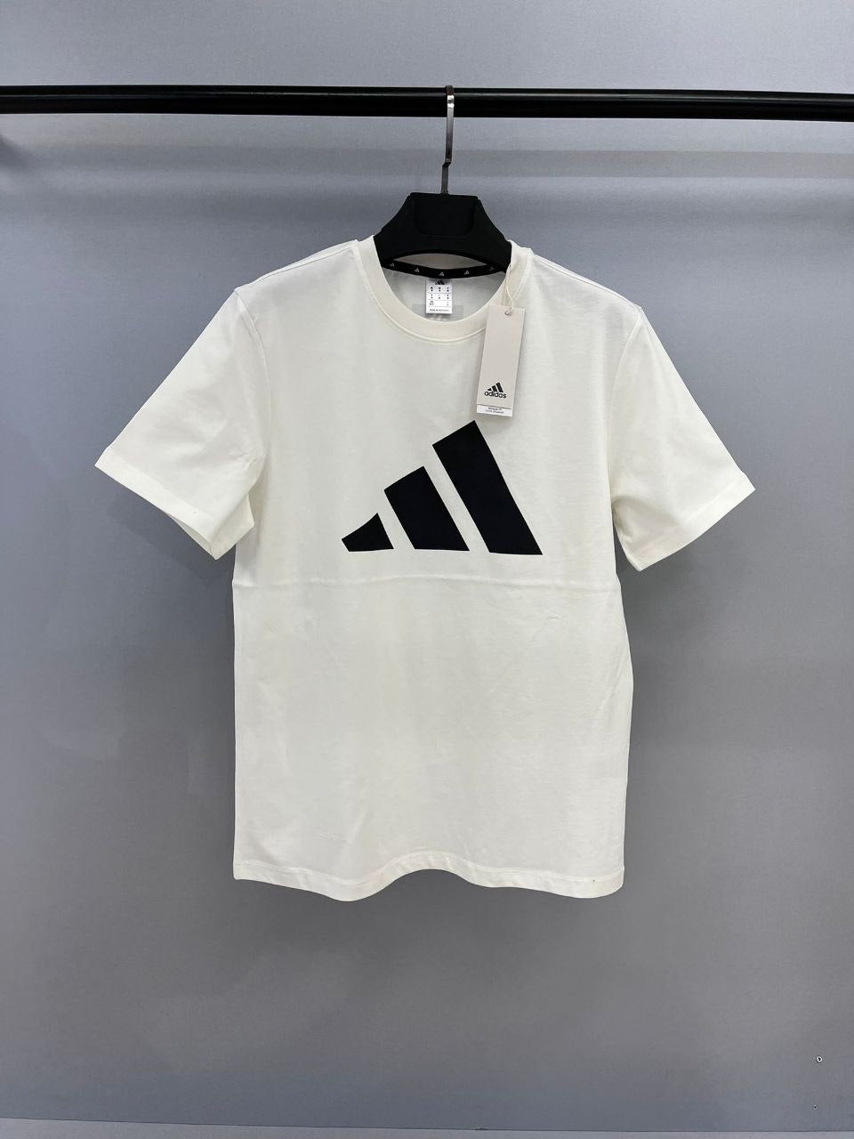 Adidas Tişört